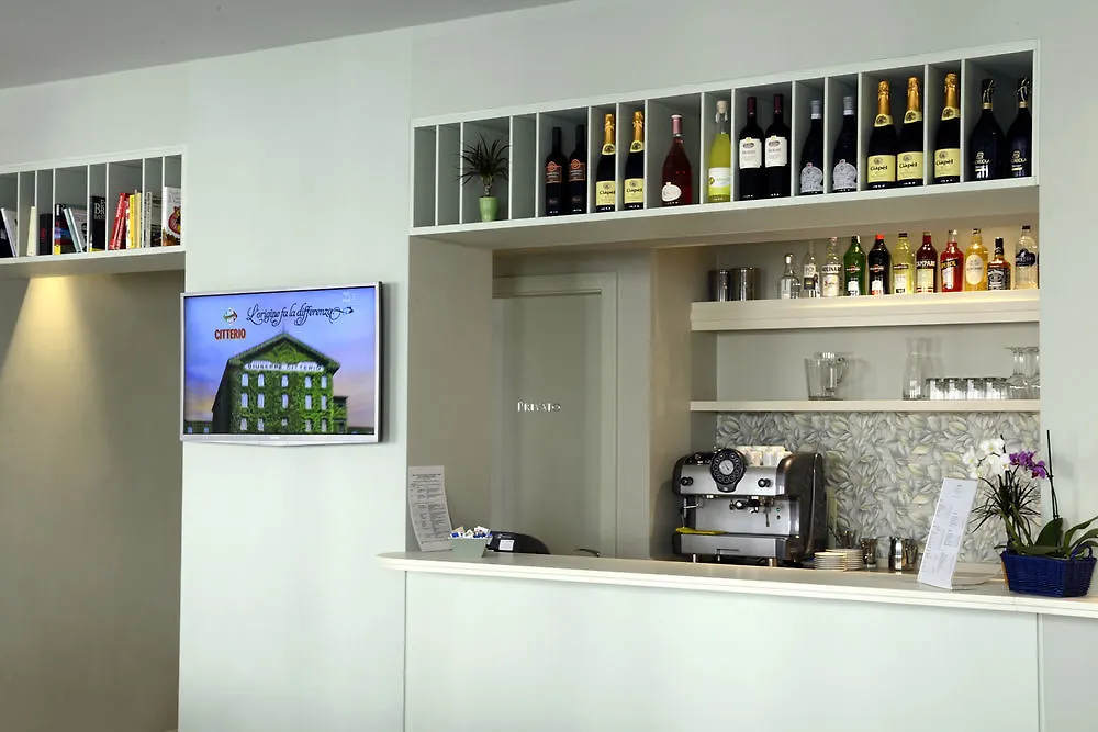 Aromi Piccolo Hotel Salò 3*,  Italië