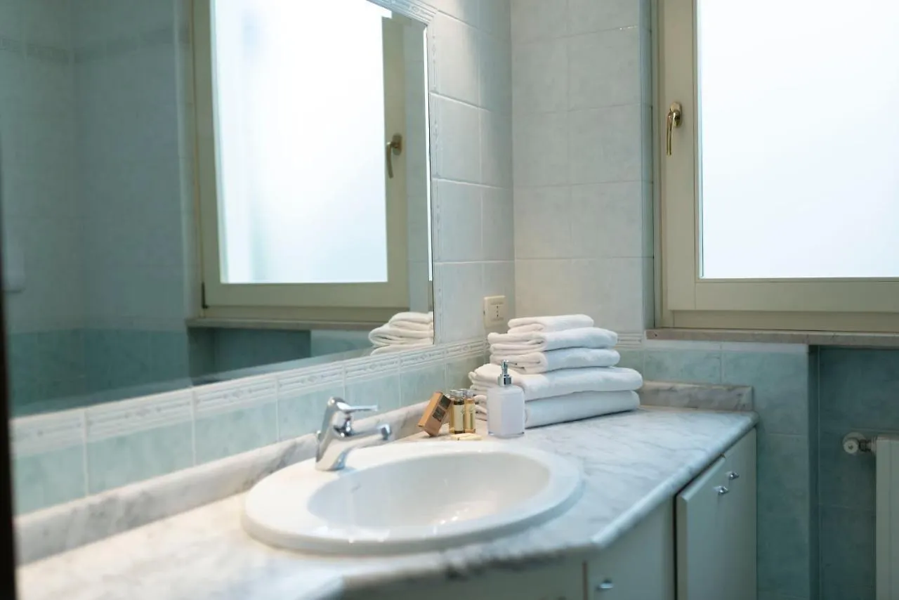 Aromi Piccolo Hotel Salo